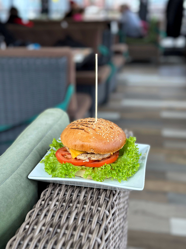 Чизбургер яловичий