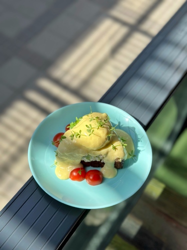 Яйця Бенедикт